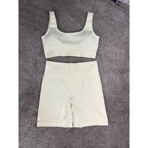 New!~Cream Ribbed Workout set, size S/M (see measurements)